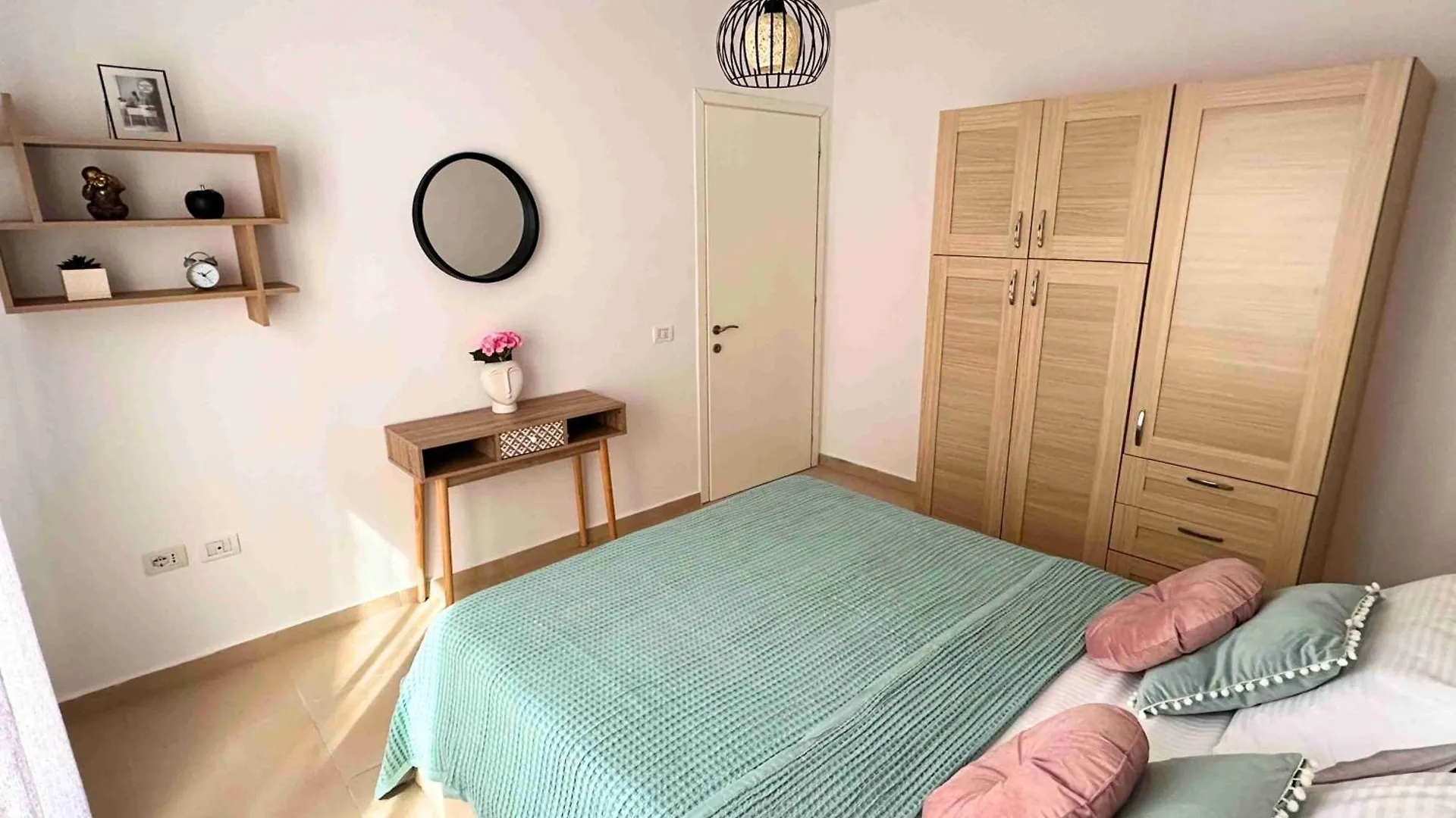 Tropicana Apartments Dhermi 0*,