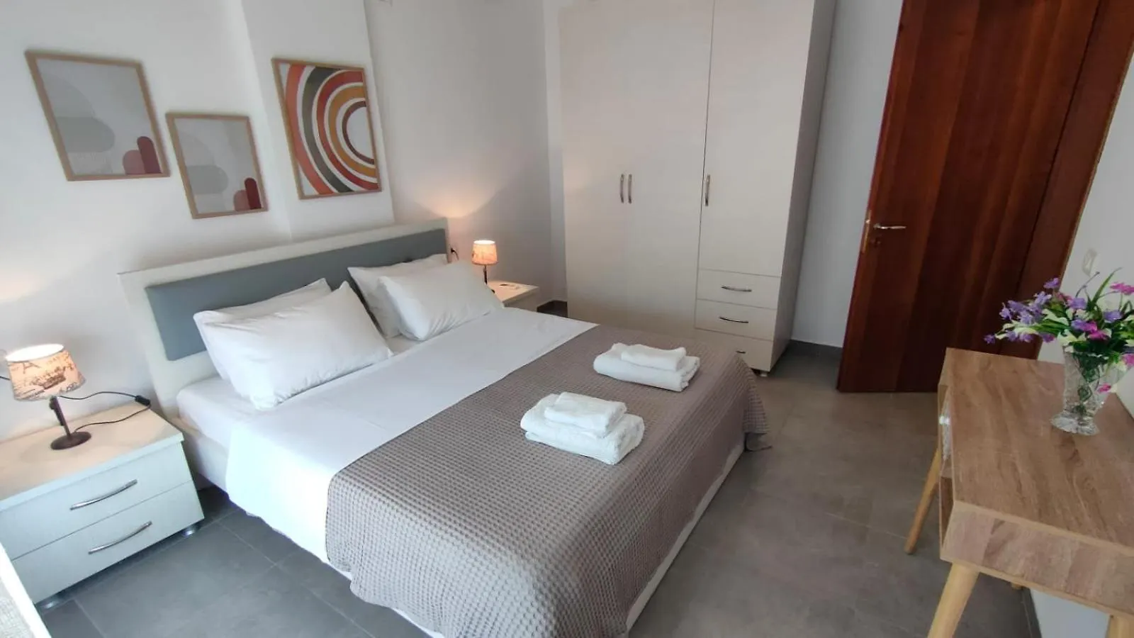 Tropicana Apartments Dhërmi Albánie